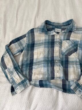 american eagle plaid crop top   size medium   details: -good condition  -no flaw